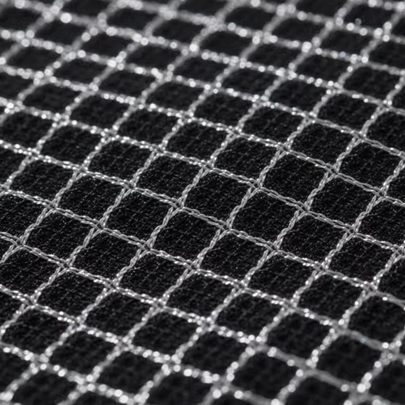 نسيج حريري من خيوط البوليستر المسامية